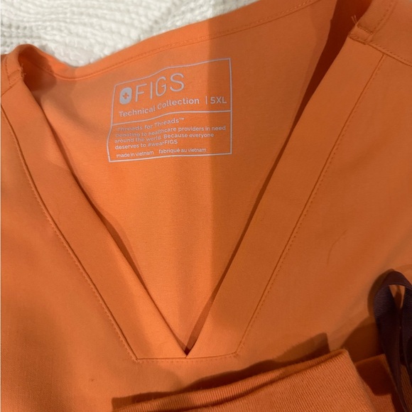 Figs Scrub Set - Picture 2 of 3